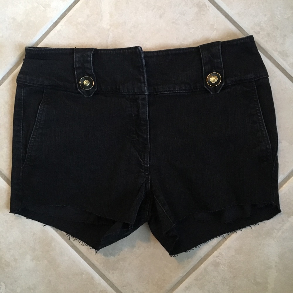 Dana Buchman cutoff shorts gold detail